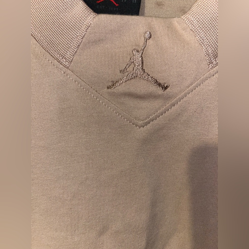 Air Jordan Knit Cropped Top Women's Size XS Beige Short Sleeve Nike New Tag - Picture 3 of 7